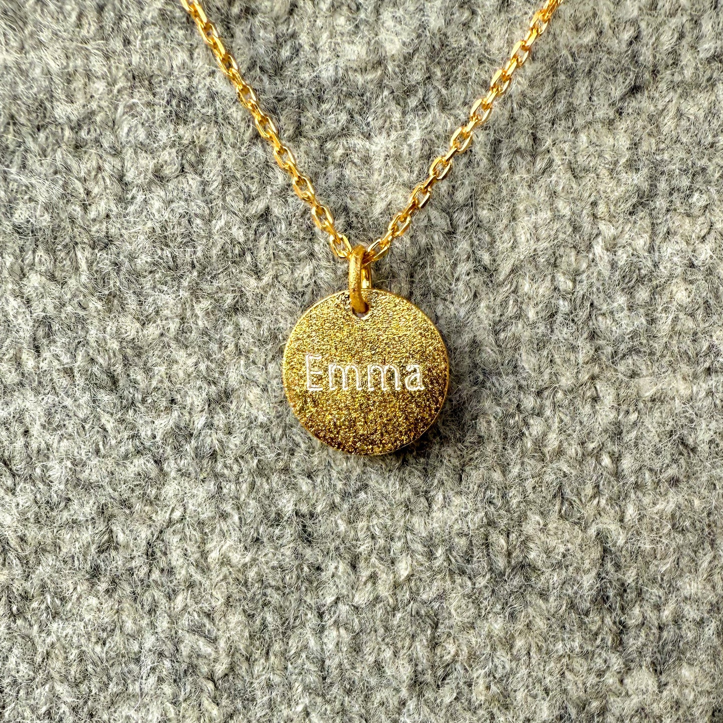 Engraved Necklace Sparkle Round