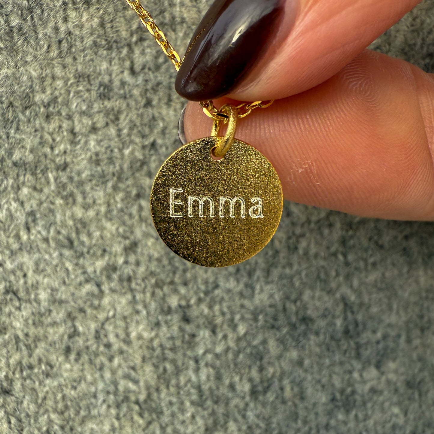 Engraved Necklace Sparkle Round
