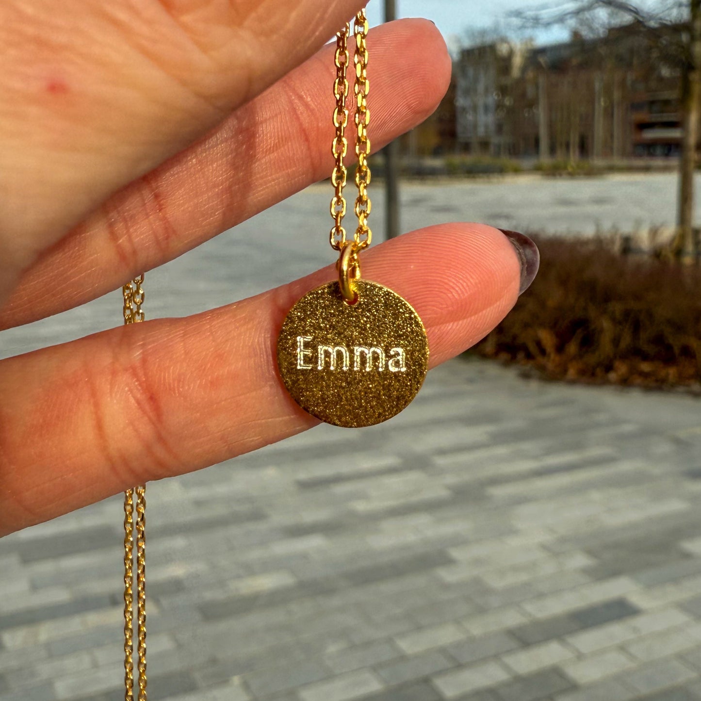 Engraved Necklace Sparkle Round