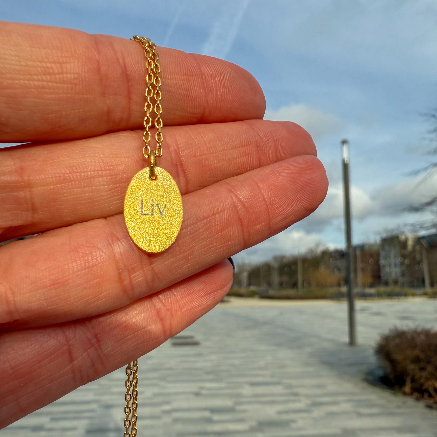 Engraved Necklace Sparkle Oval