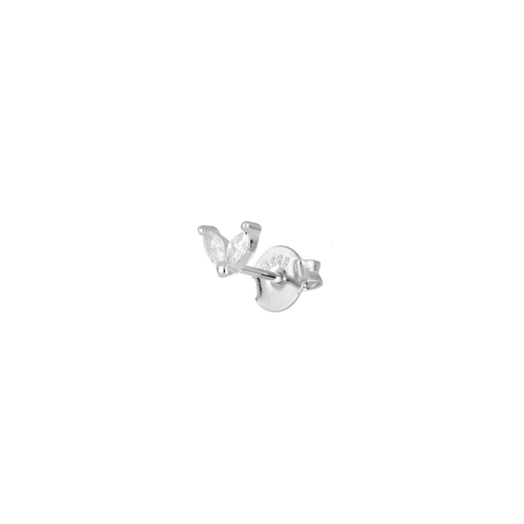 Stud Fia White Silver