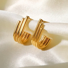 Load image into Gallery viewer, Earrings Lizette Gold
