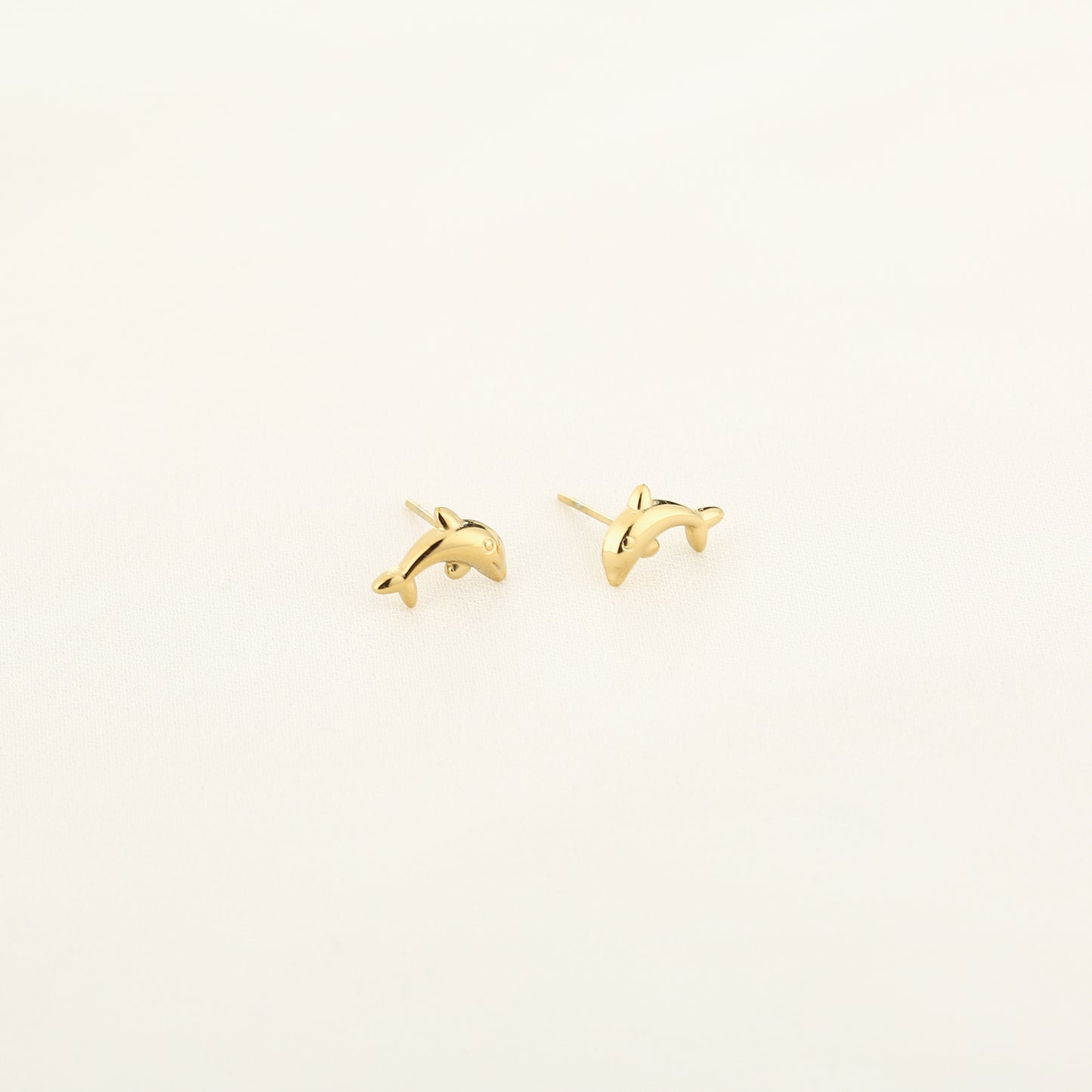 Studs Dolphins