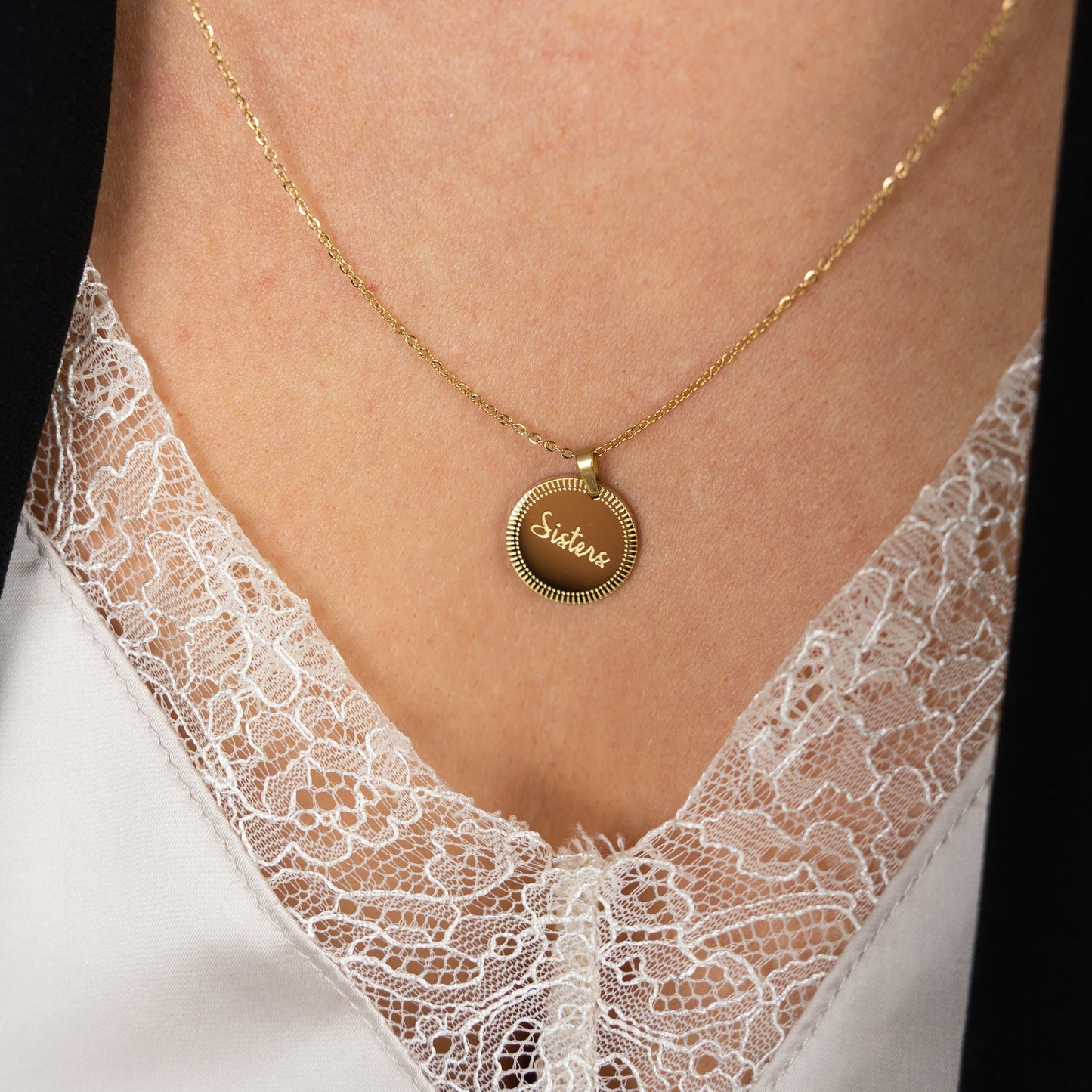 Necklace Sisters Gold